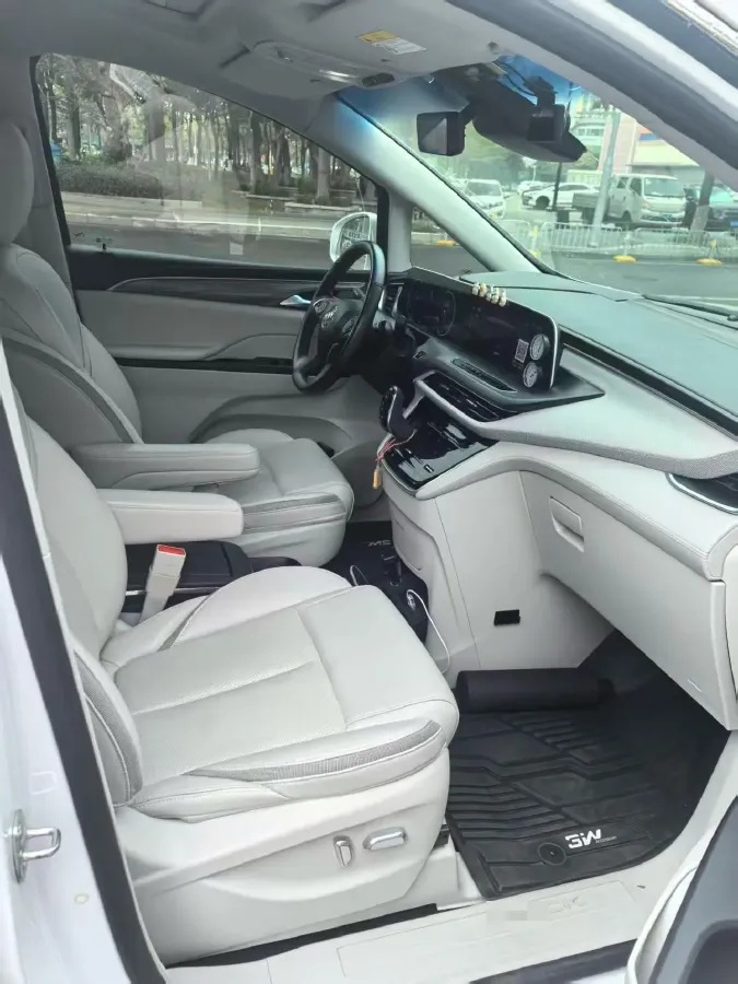 2023 Buick GL8 2.0T 237HP L4 9AT,autocango,china used car exporter,china ev exporter,chinese used car exporter,chinese used ev exporter