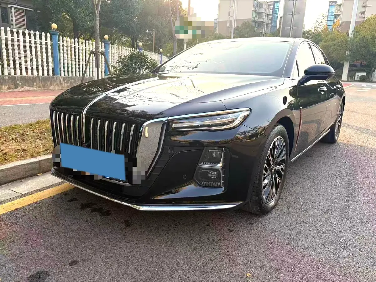 2024 HongQi H5 2.0T 224HP L4 8AT