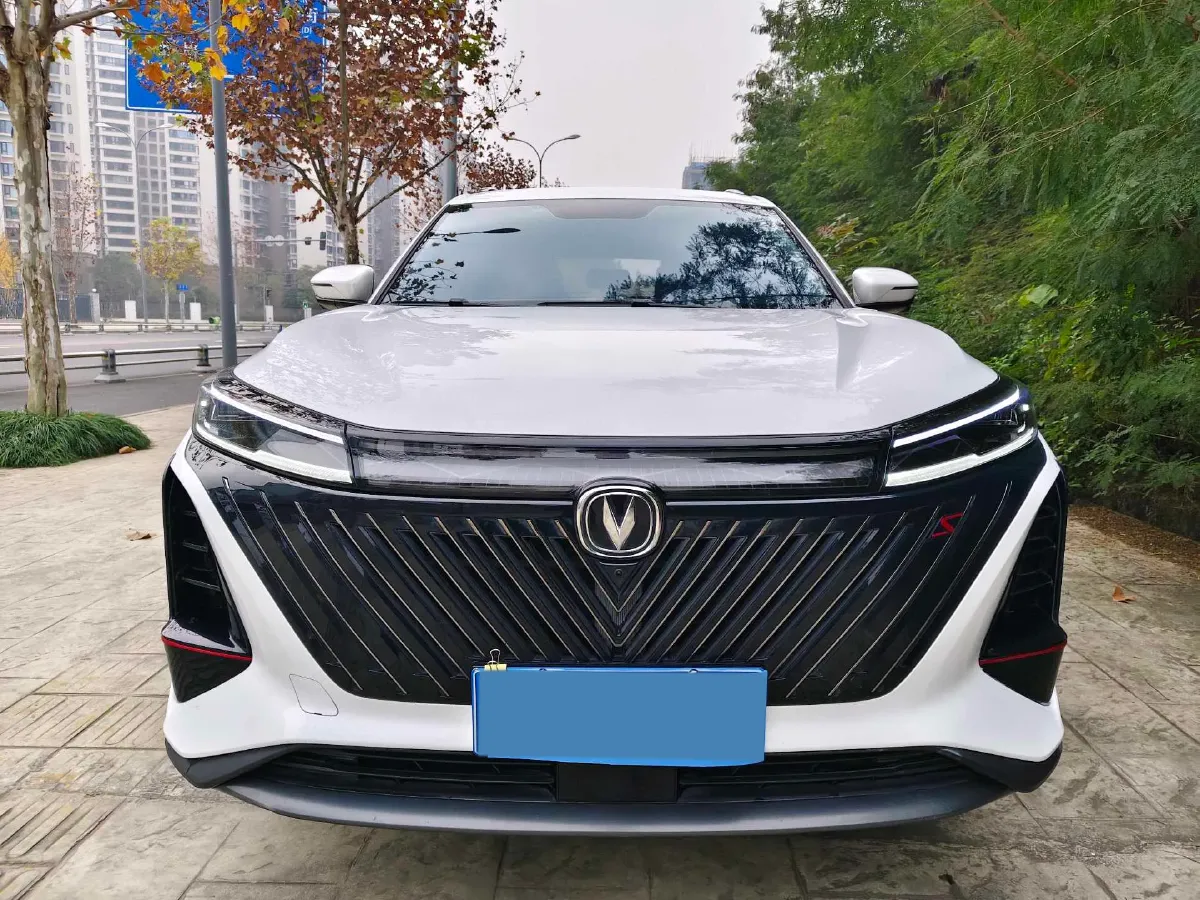 2022 ChangAn CS75 Plus 1.5T 188HP L4 8AT,autocango,china used car exporter,china ev exporter,chinese used car exporter,chinese used ev exporter