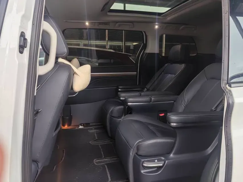 2021 GAC Trumpchi M8 2.0T 252HP L4 8AT,autocango,china used car exporter,china ev exporter,chinese used car exporter,chinese used ev exporter