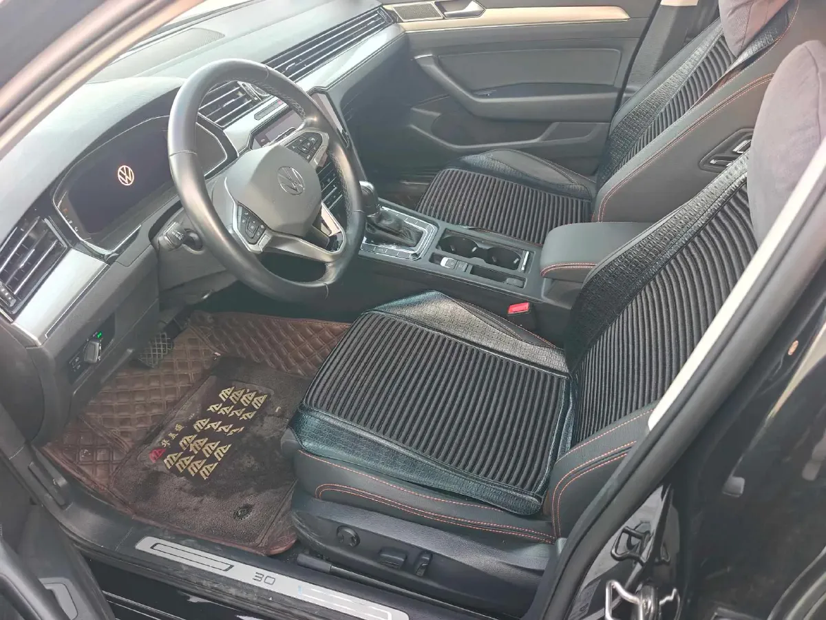 2021 Volkswagen Magotan 2.0T 186HP L4 7DCT,autocango,china used car exporter,china ev exporter,chinese used car exporter,chinese used ev exporter