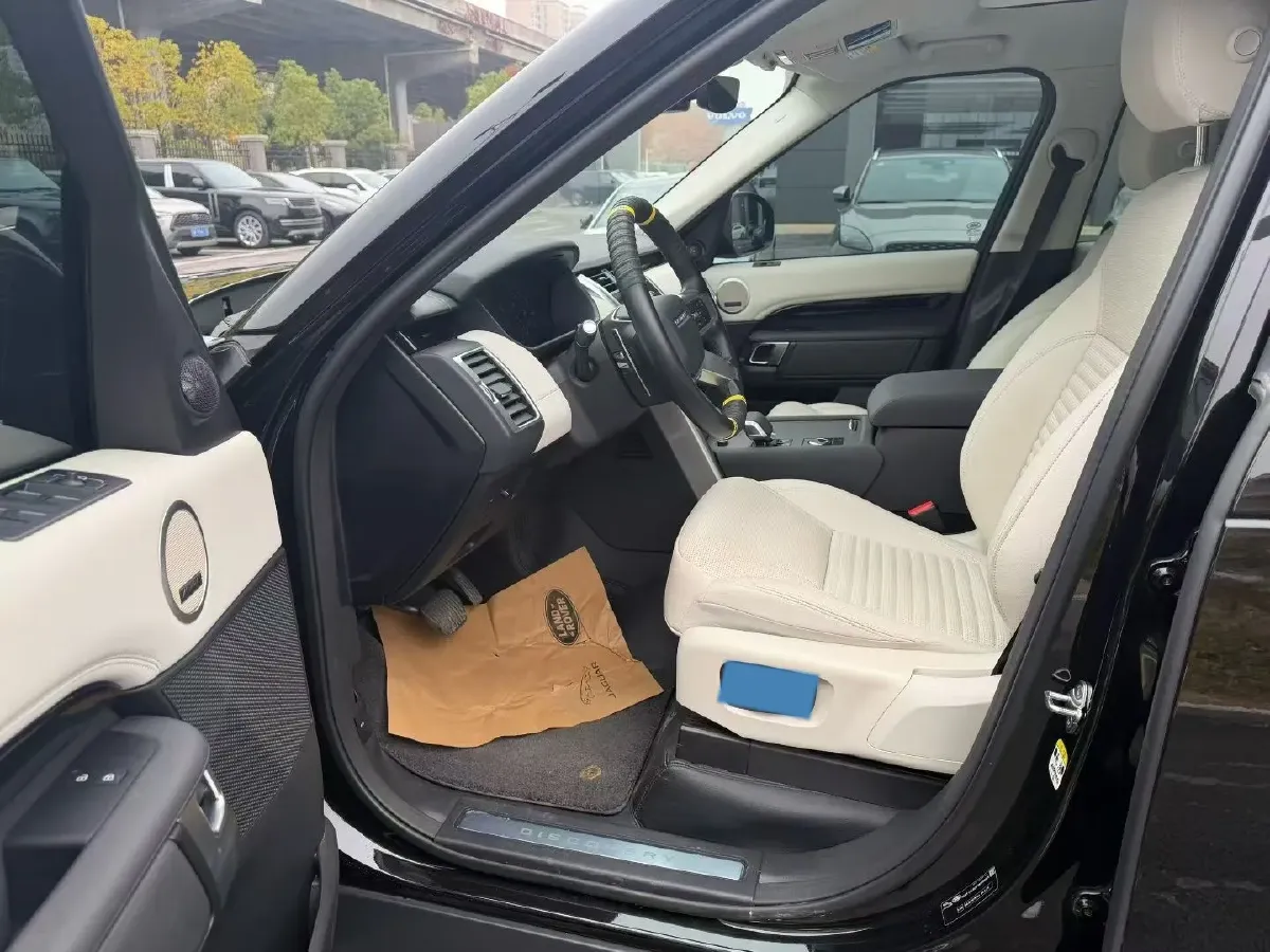 2021 Land Rover Discovery 3.0T 360HP L6 8AT,autocango,china used car exporter,china ev exporter,chinese used car exporter,chinese used ev exporter