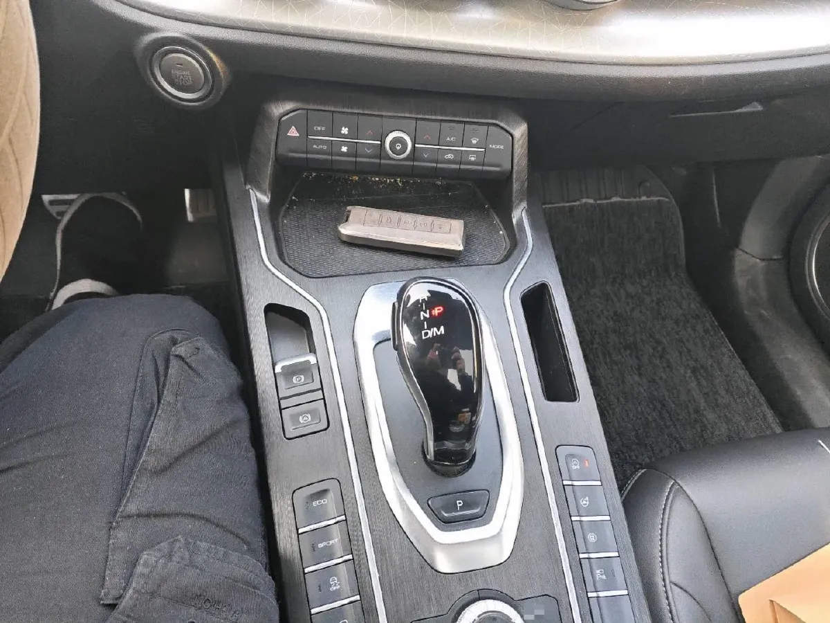 2020 WEY VV5 2.0T 227HP L4 7DCT,autocango,china used car exporter,china ev exporter,chinese used car exporter,chinese used ev exporter