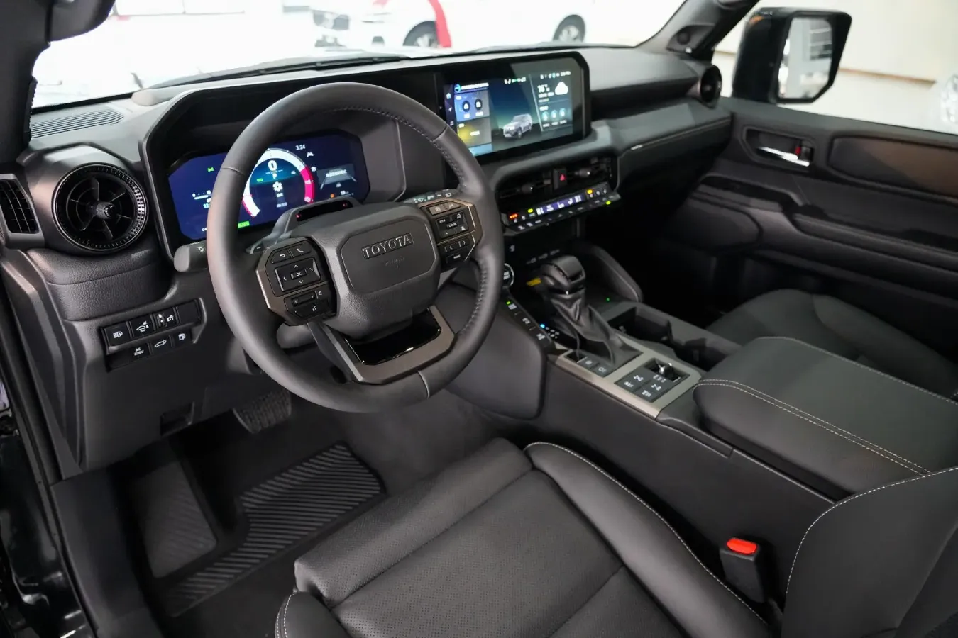 2025 Toyota Land Cruiser Prado 2.4T 282HP L4 8AT Hybrid 5.1KWH,autocango,china used car exporter,china ev exporter,chinese used car exporter,chinese used ev exporter