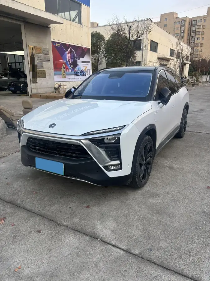 2018 NIO ES8 BEV 70KWH