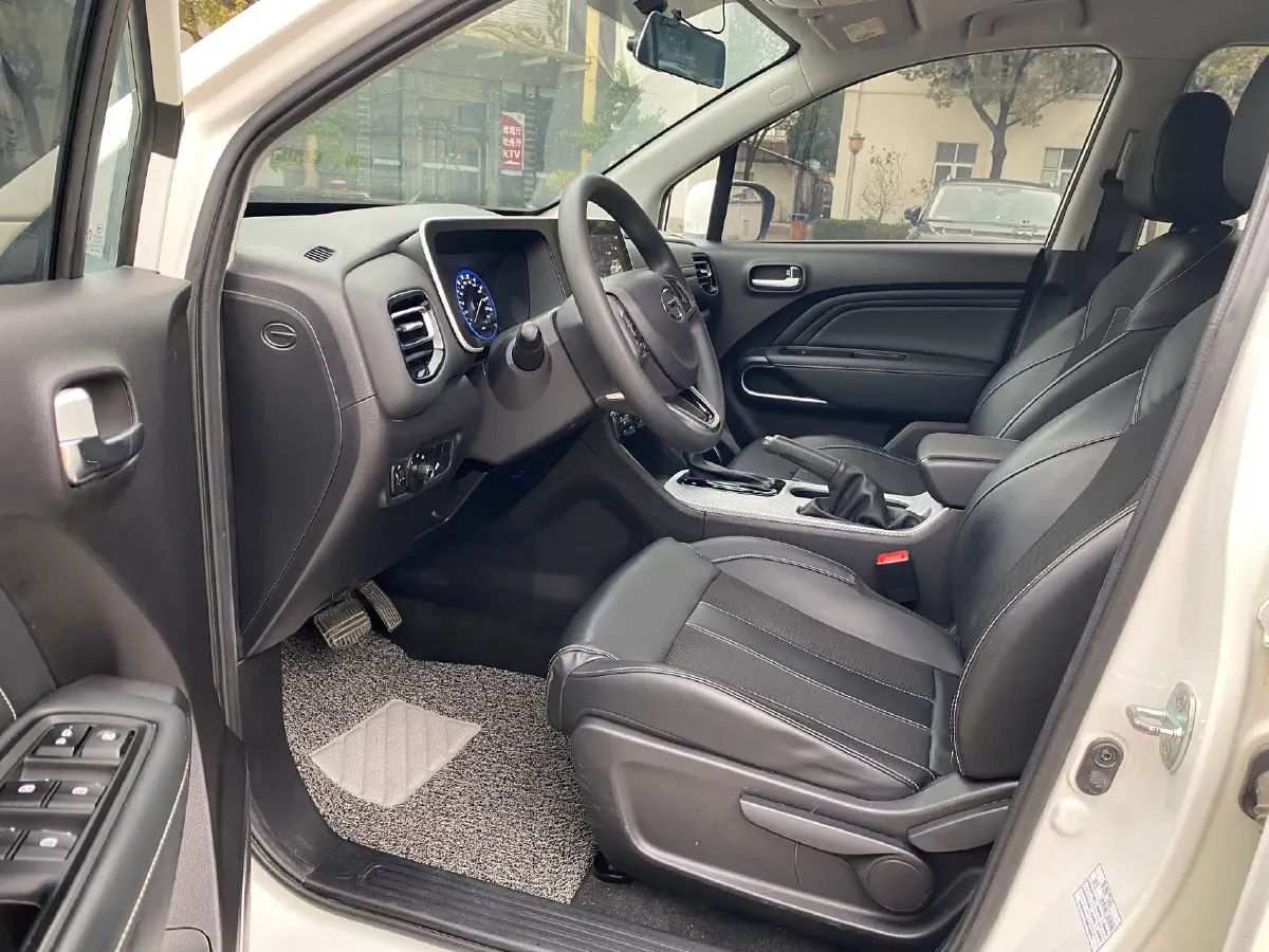 2021 GAC Trumpchi GS3 1.5T 163HP L3 6MT,autocango,china used car exporter,china ev exporter,chinese used car exporter,chinese used ev exporter