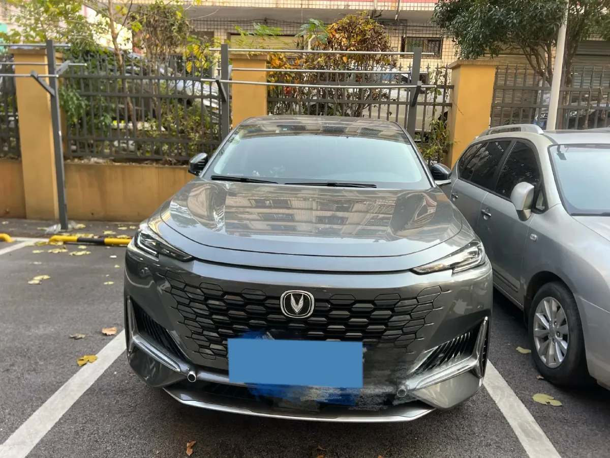 2021 ChangAn UNI-K 2.0T 233HP L4 8AT,autocango,china used car exporter,china ev exporter,chinese used car exporter,chinese used ev exporter