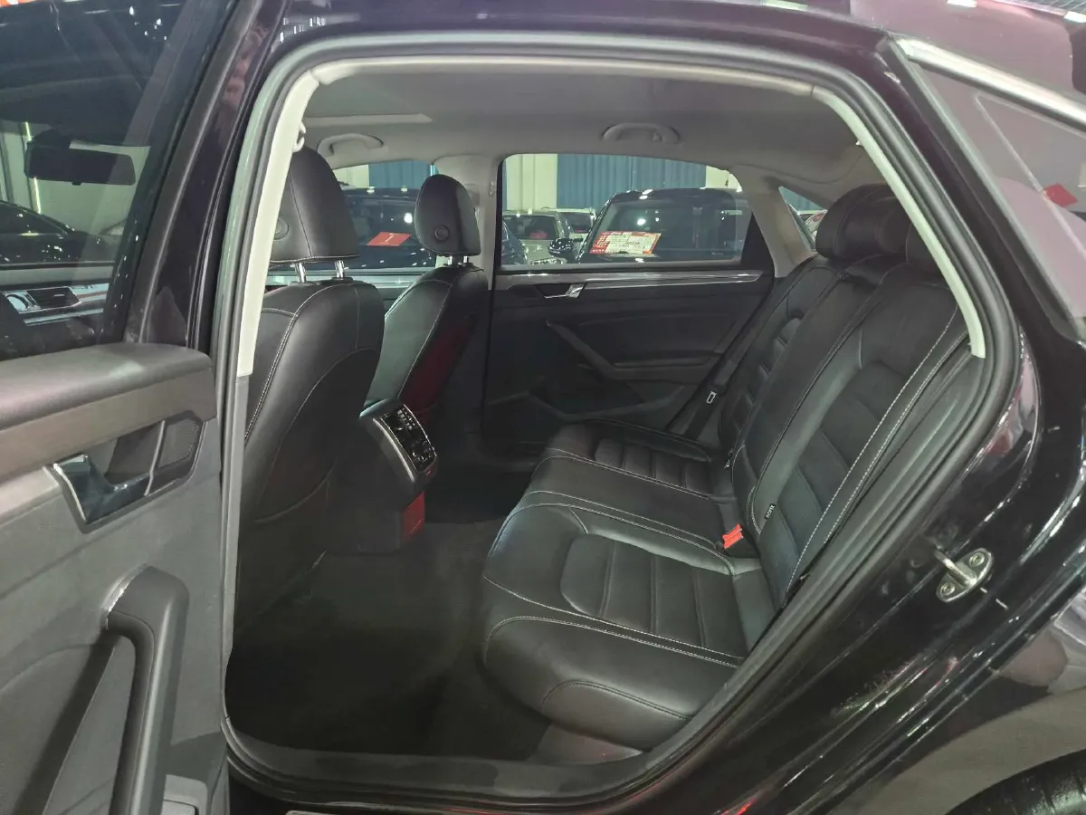 2017 Volkswagen Passat 1.8T 180HP L4 7DCT,autocango,china used car exporter,china ev exporter,chinese used car exporter,chinese used ev exporter