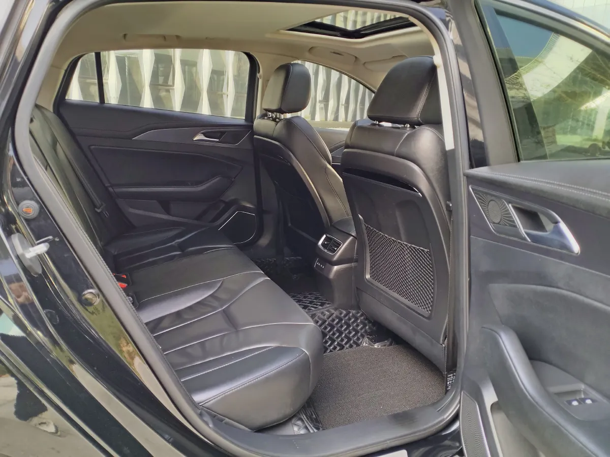 2022 HongQi H5 1.5T 169HP L4 7DCT,autocango,china used car exporter,china ev exporter,chinese used car exporter,chinese used ev exporter