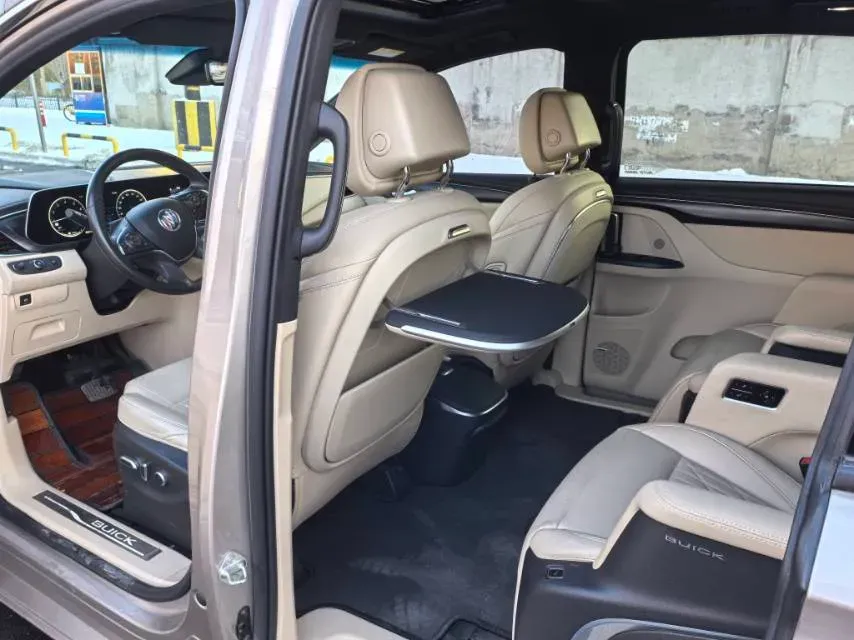 2022 Buick GL8 2.0T 237HP L4 9AT,autocango,china used car exporter,china ev exporter,chinese used car exporter,chinese used ev exporter