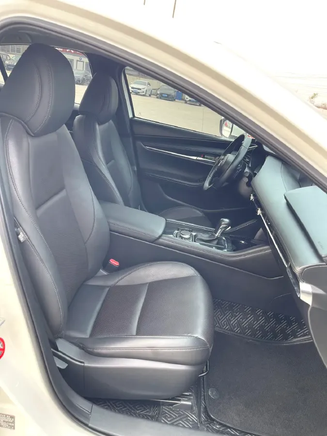 2022 Mazda 3 Axela 2.0L 158HP L4 6AT,autocango,china used car exporter,china ev exporter,chinese used car exporter,chinese used ev exporter