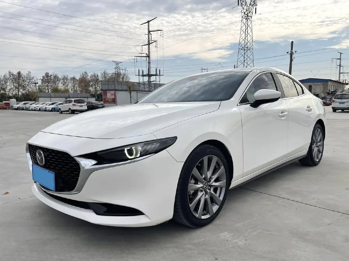 2022 Mazda 3 Axela 2.0L 158HP L4 6AT