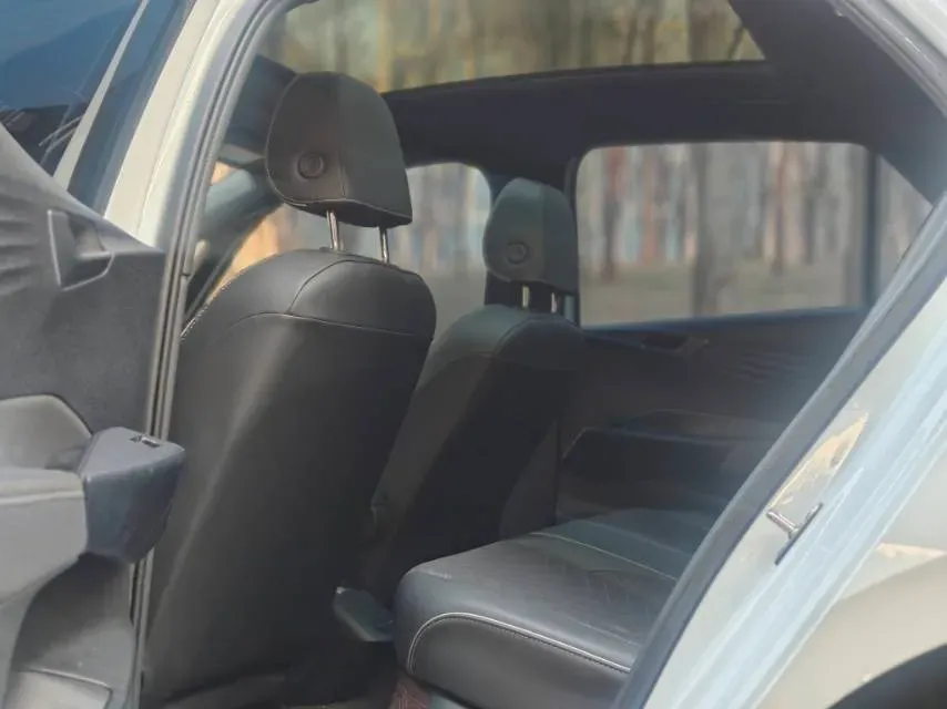 2022 Volkswagen ID.3 BEV 57.3KWH,autocango,china used car exporter,china ev exporter,chinese used car exporter,chinese used ev exporter