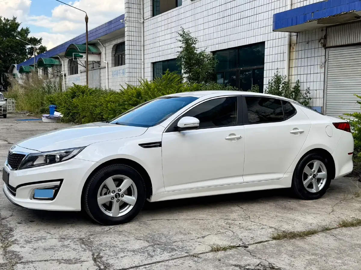 2015 Kia K5 2.0L 162HP L4 6AT