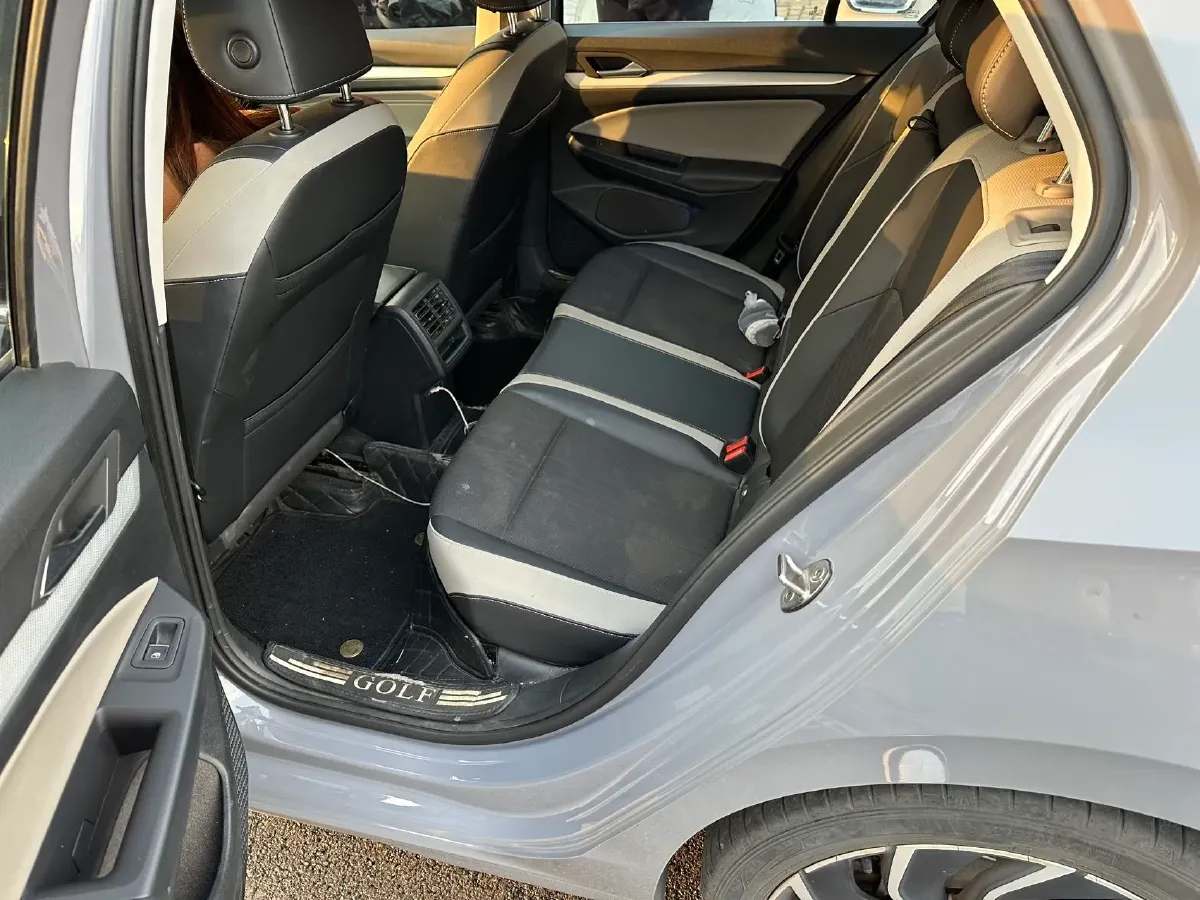 2021 Volkswagen Golf 1.4T 150HP L4 7DCT,autocango,china used car exporter,china ev exporter,chinese used car exporter,chinese used ev exporter