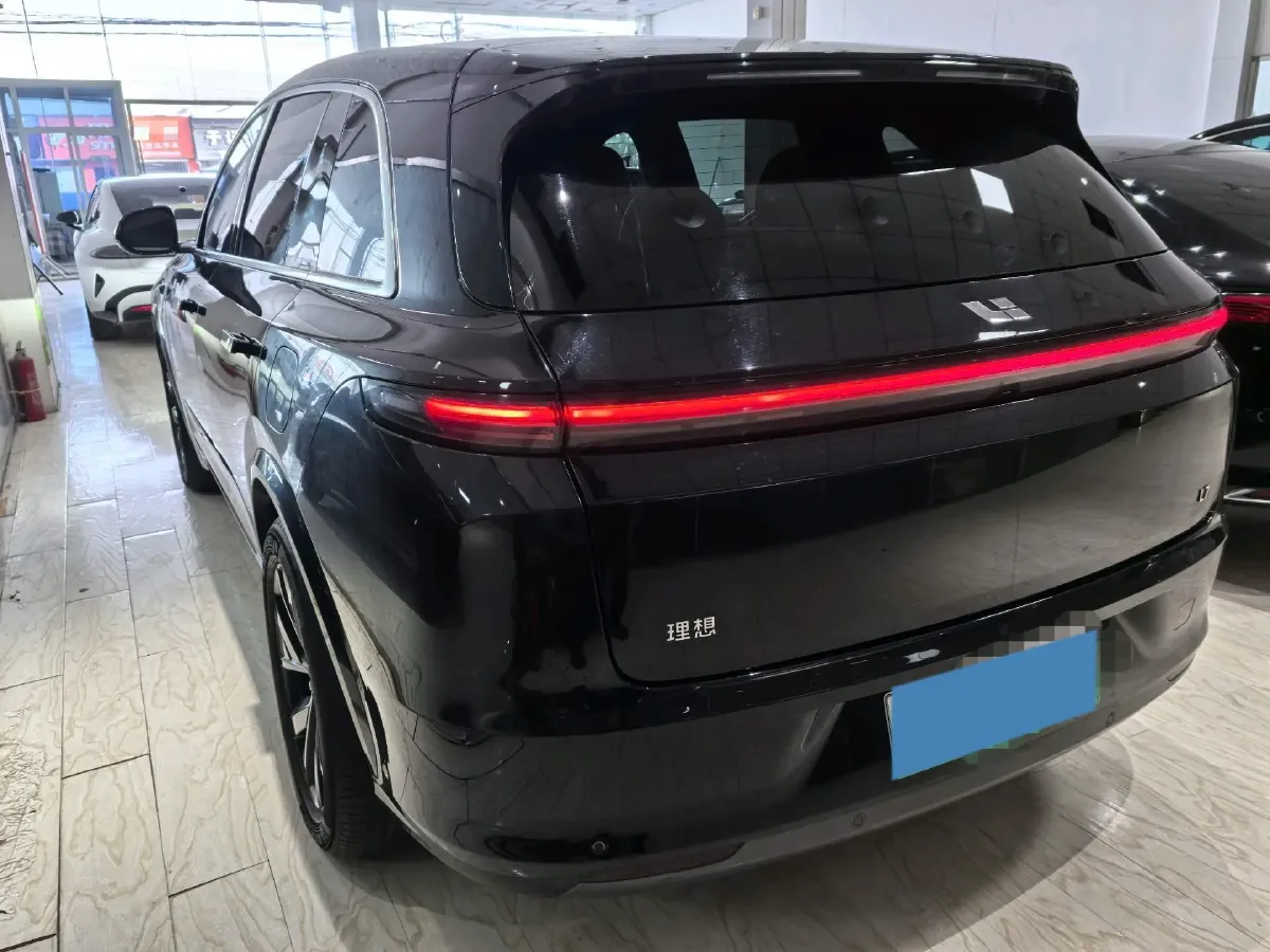 2023 Li L7 Range Extended 154HP REEV 40.9KWH,autocango,china used car exporter,china ev exporter,chinese used car exporter,chinese used ev exporter