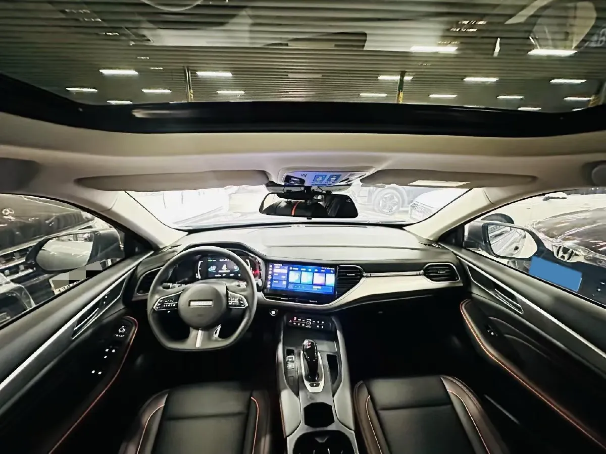 2021 Haval F7 1.5T 169HP L4 7DCT,autocango,china used car exporter,china ev exporter,chinese used car exporter,chinese used ev exporter