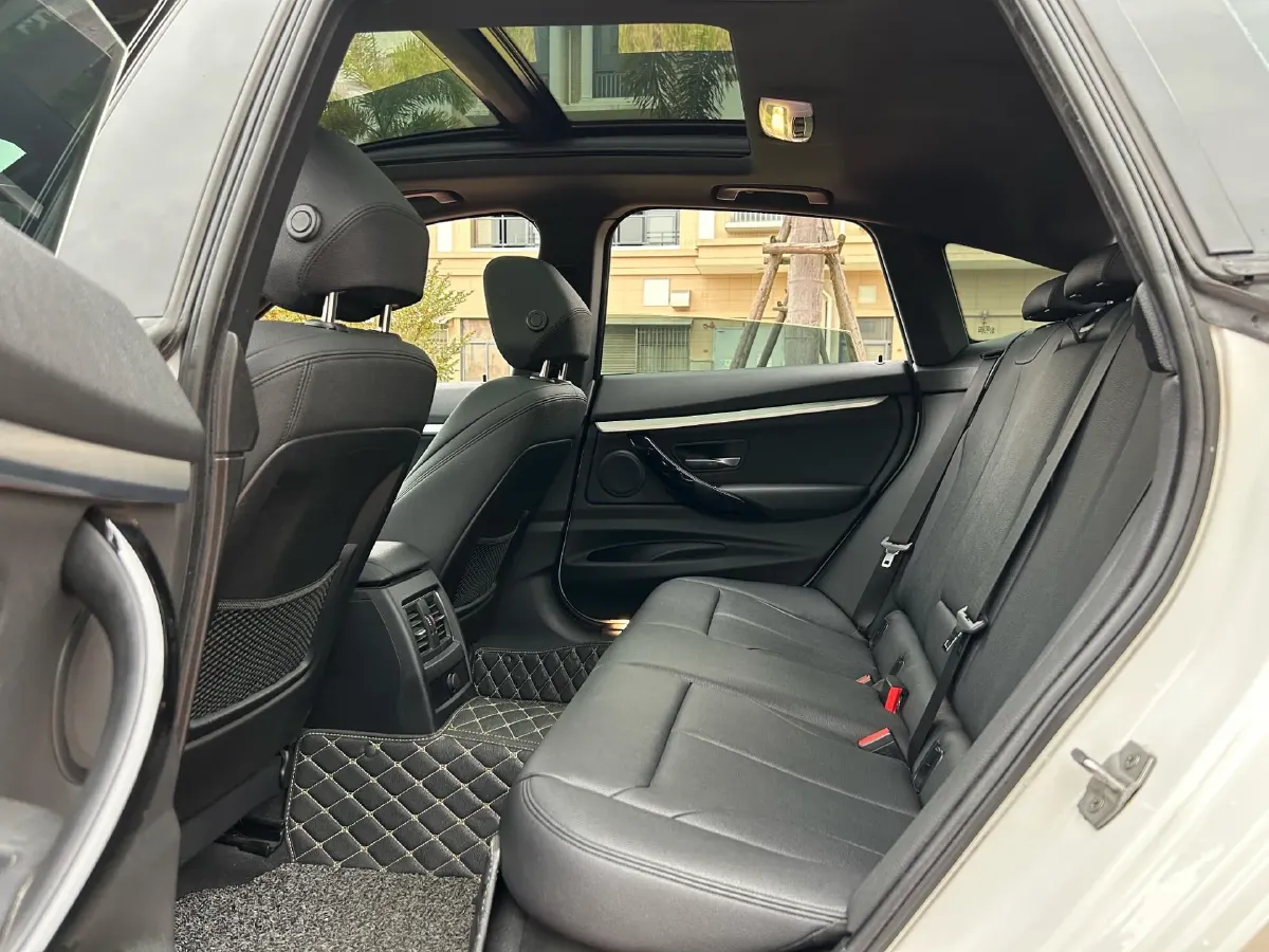 2020 BMW 3 Series GT 2.0T 184HP L4 8AT,autocango,china used car exporter,china ev exporter,chinese used car exporter,chinese used ev exporter