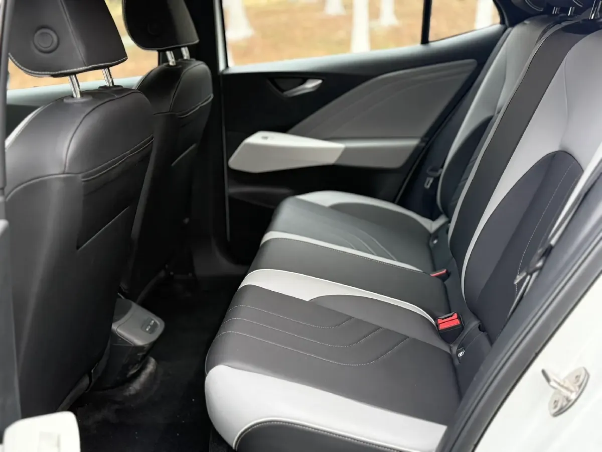 2025 Volkswagen ID.3 BEV 52.8KWH,autocango,china used car exporter,china ev exporter,chinese used car exporter,chinese used ev exporter