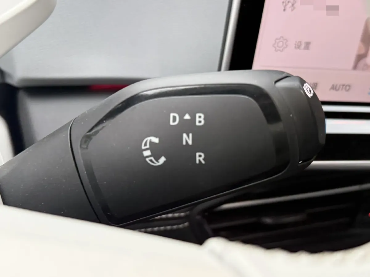 2025 Volkswagen ID.3 BEV 52.8KWH,autocango,china used car exporter,china ev exporter,chinese used car exporter,chinese used ev exporter