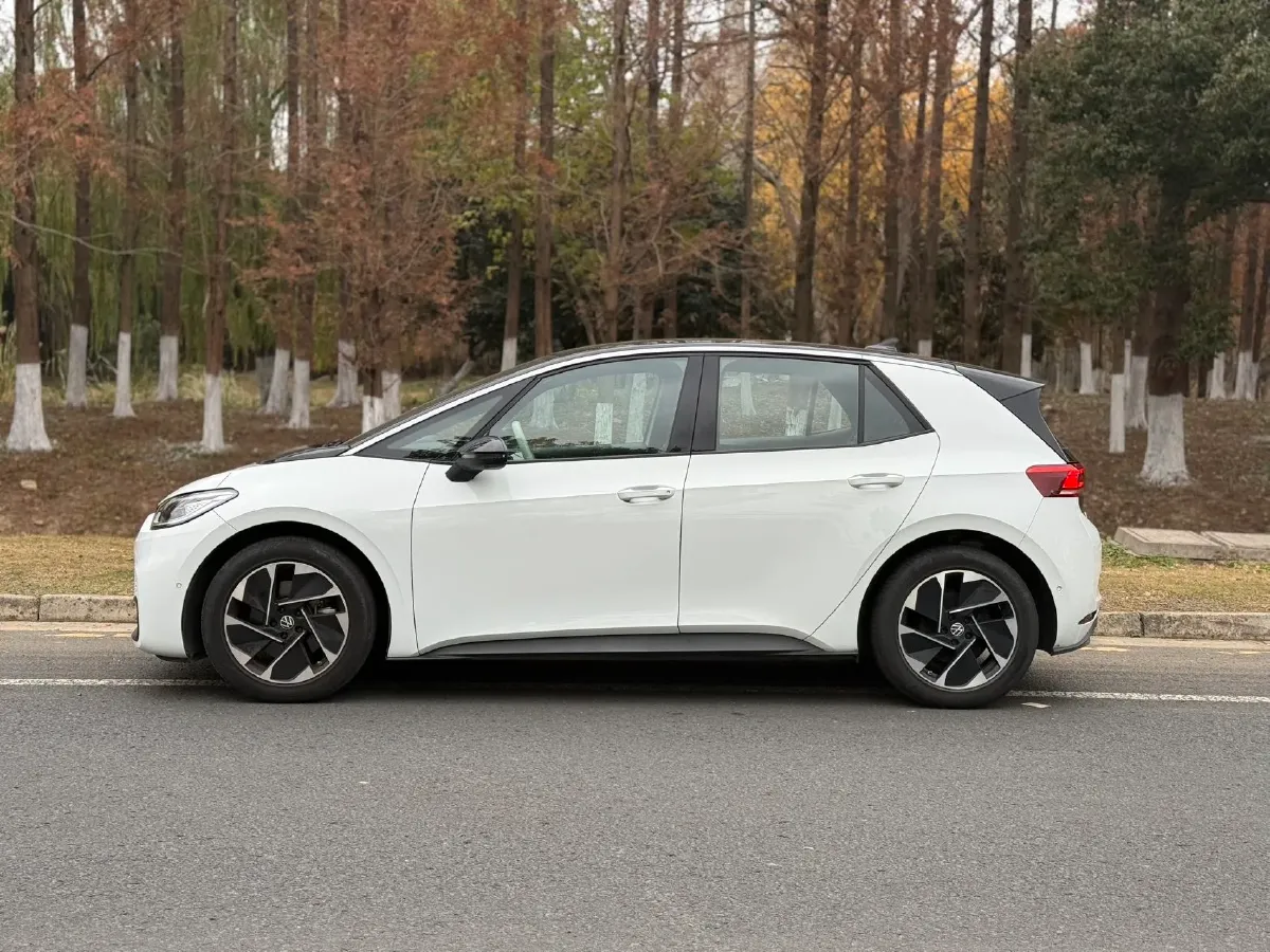 2025 Volkswagen ID.3 BEV 52.8KWH,autocango,china used car exporter,china ev exporter,chinese used car exporter,chinese used ev exporter