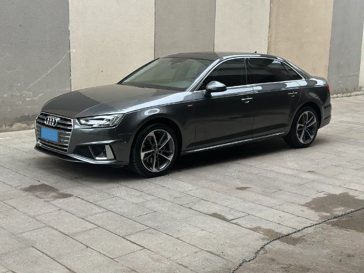 2019 Audi A4L 2.0T 190HP L4 7DCT,autocango,china used car exporter,china ev exporter,chinese used car exporter,chinese used ev exporter