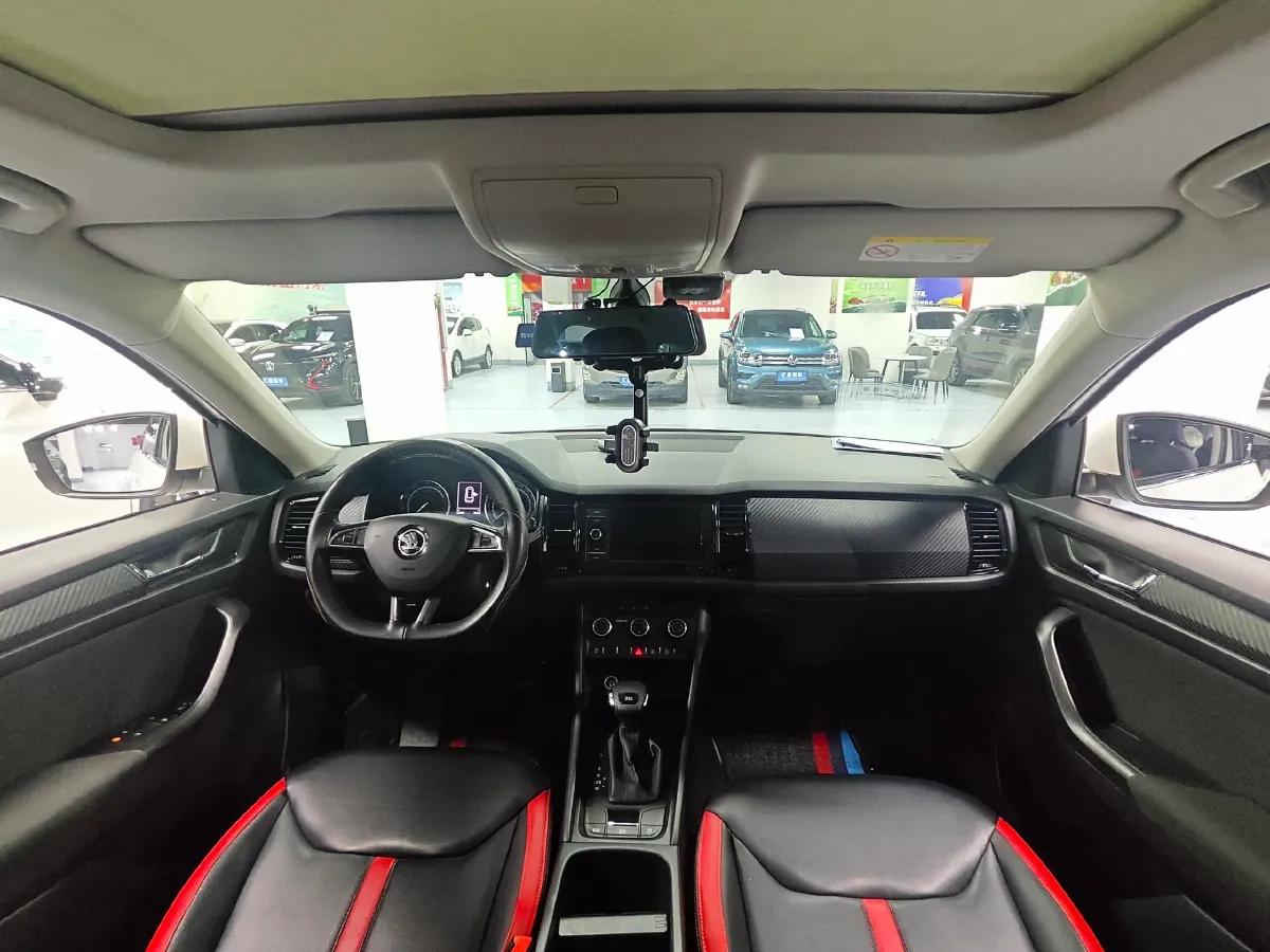 2019 Buick EnvisionPlus 1.5T 169HP L4 7DCT,autocango,china used car exporter,china ev exporter,chinese used car exporter,chinese used ev exporter