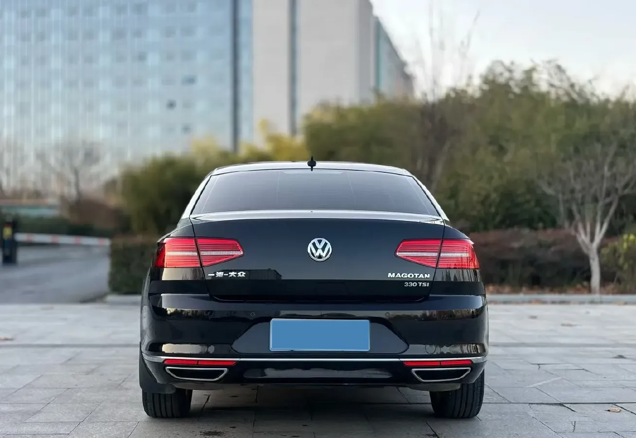 2019 Volkswagen Magotan 2.0T 186HP L4 7DCT,autocango,china used car exporter,china ev exporter,chinese used car exporter,chinese used ev exporter