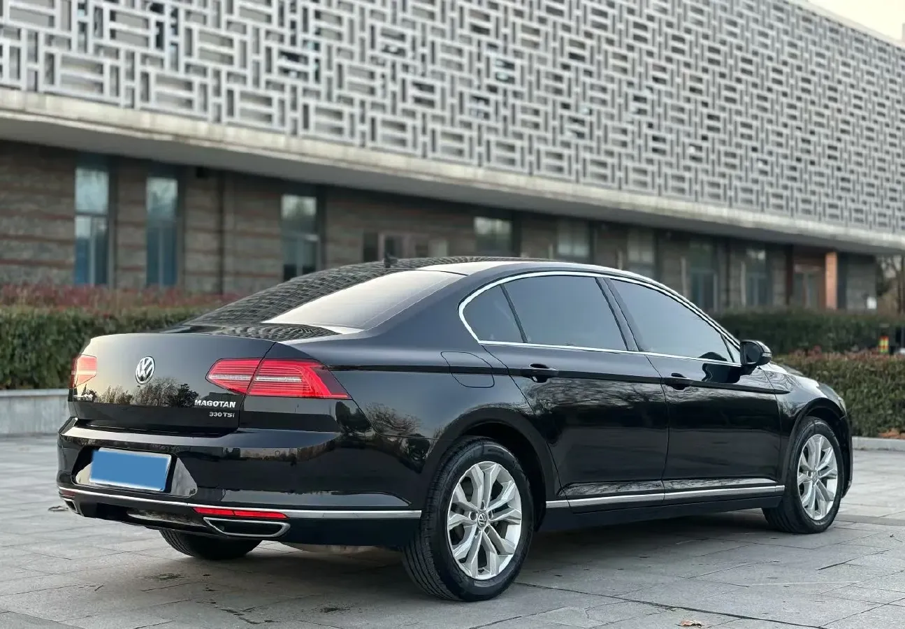 2019 Volkswagen Magotan 2.0T 186HP L4 7DCT,autocango,china used car exporter,china ev exporter,chinese used car exporter,chinese used ev exporter
