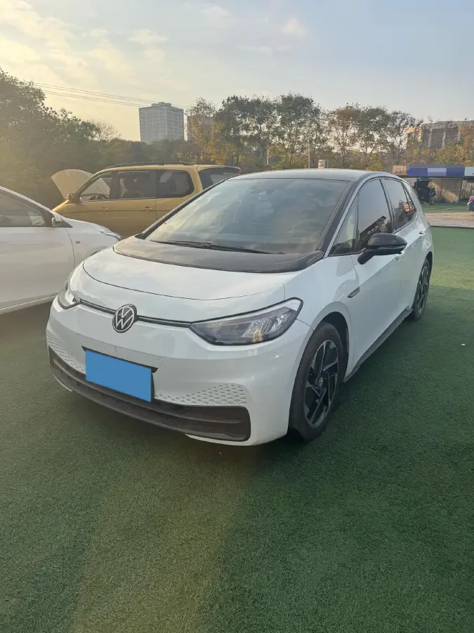 2023 Volkswagen ID.3 BEV 52.8KWH 2023 Volkswagen ID.3 BEV 52.8KWH