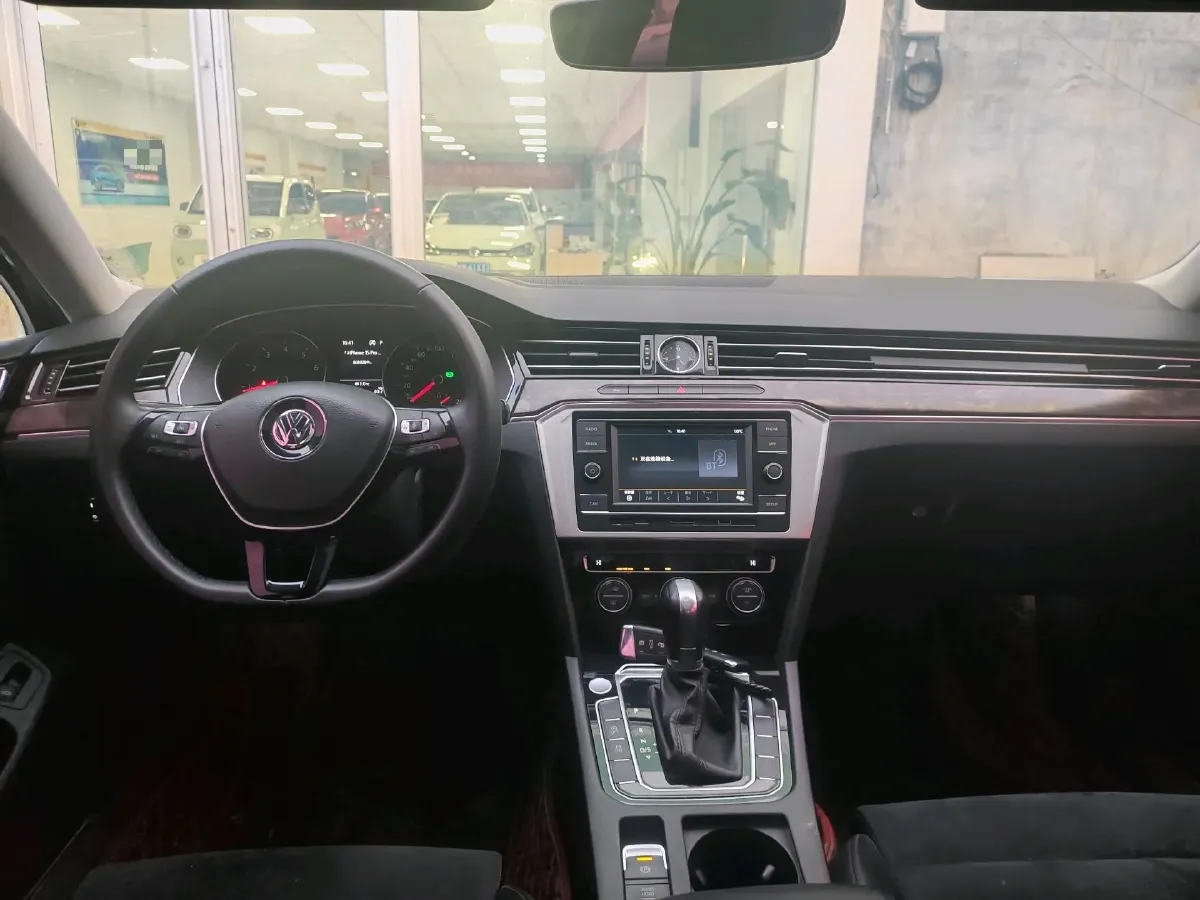 2018 Volkswagen Magotan 1.8T 180HP L4 7DCT,autocango,china used car exporter,china ev exporter,chinese used car exporter,chinese used ev exporter