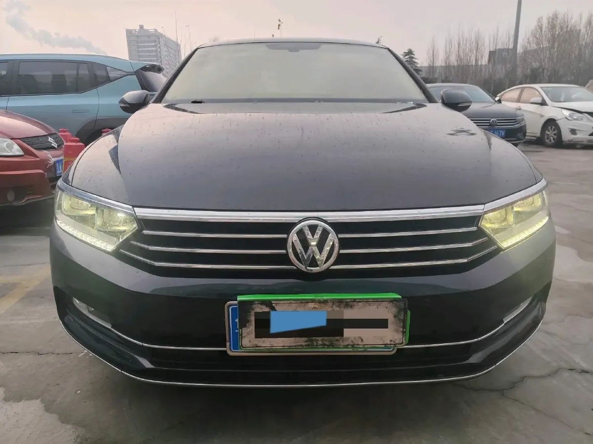 2018 Volkswagen Magotan 1.8T 180HP L4 7DCT,autocango,china used car exporter,china ev exporter,chinese used car exporter,chinese used ev exporter