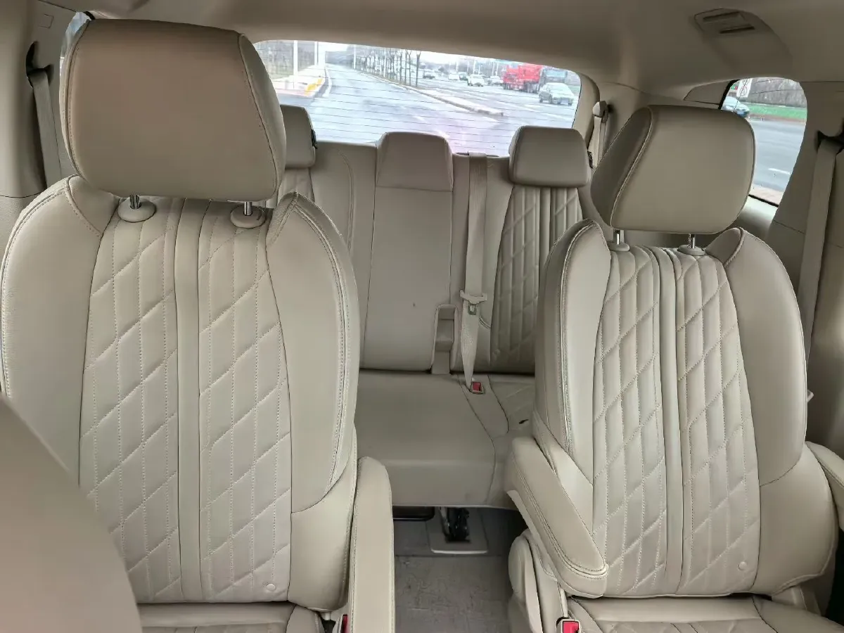 2022 Buick GL8 2.0T 237HP L4 9AT,autocango,china used car exporter,china ev exporter,chinese used car exporter,chinese used ev exporter