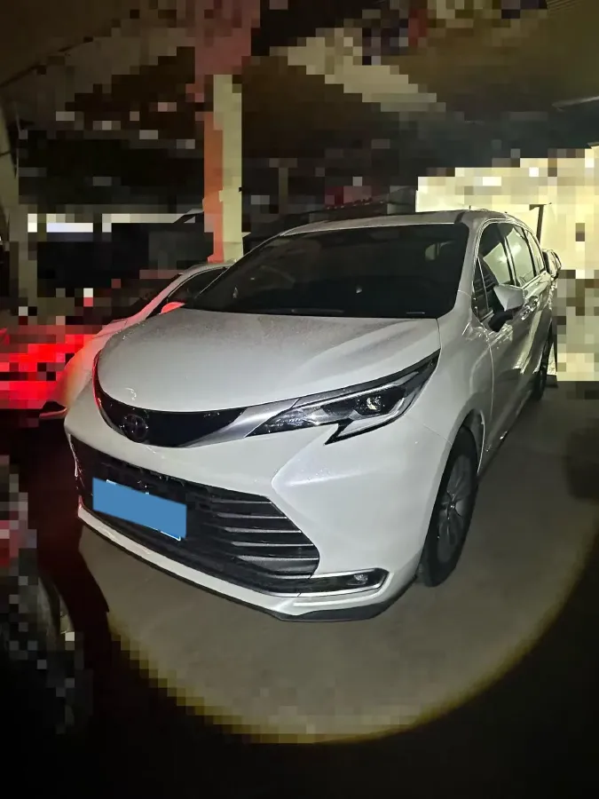 2024 Toyota Sienna 2.5L 189HP L4 E-CVT Hybrid,autocango,china used car exporter,china ev exporter,chinese used car exporter,chinese used ev exporter