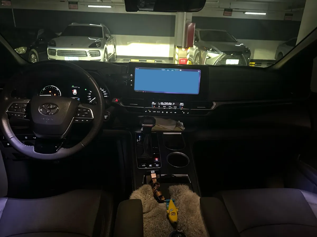 2024 Toyota Sienna 2.5L 189HP L4 E-CVT Hybrid,autocango,china used car exporter,china ev exporter,chinese used car exporter,chinese used ev exporter