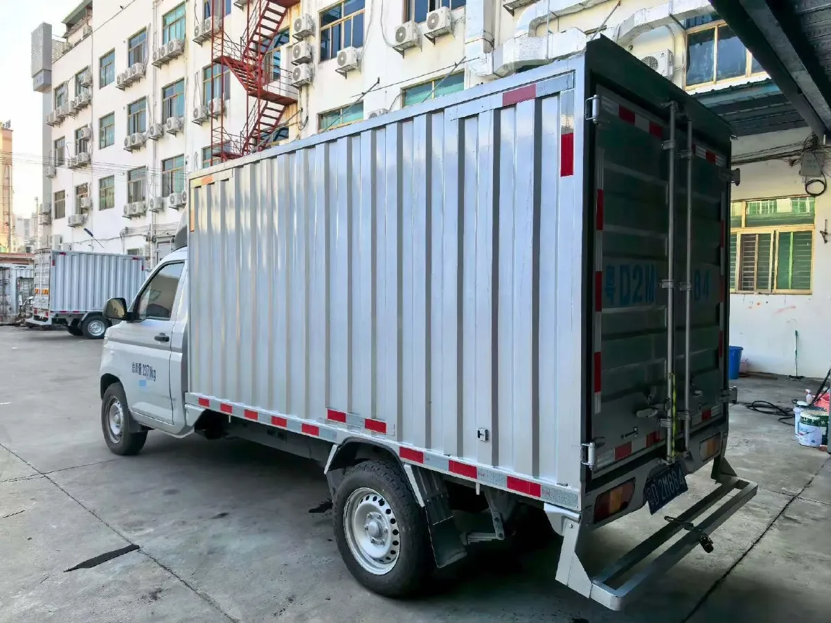 2023 WuLing RongGuang New Truck 2.0L 136HP L4 5MT,autocango,china used car exporter,china ev exporter,chinese used car exporter,chinese used ev exporter