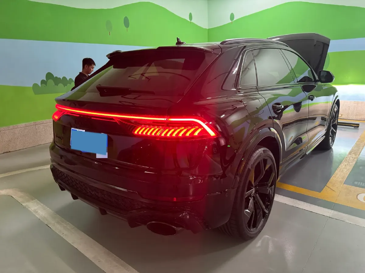 2022 Audi RS Q8 4.0T 600HP V8 8AT,autocango,china used car exporter,china ev exporter,chinese used car exporter,chinese used ev exporter