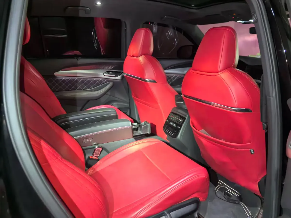 2024 Audi Q6 2.5T 299HP V6 7DCT,autocango,china used car exporter,china ev exporter,chinese used car exporter,chinese used ev exporter