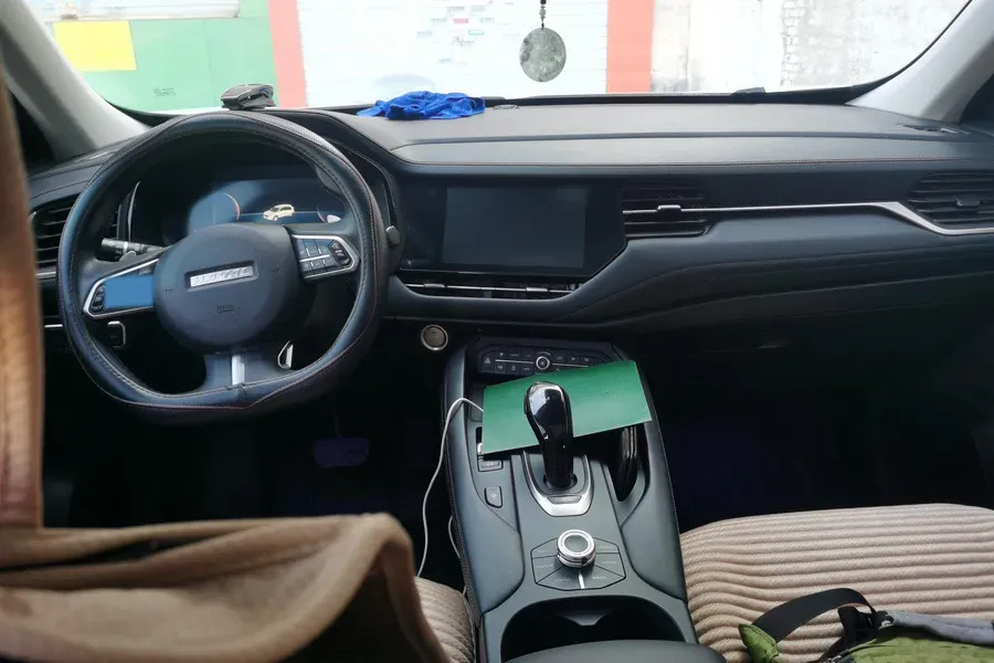 2020 Haval F7 2.0T 224HP L4 7DCT,autocango,china used car exporter,china ev exporter,chinese used car exporter,chinese used ev exporter