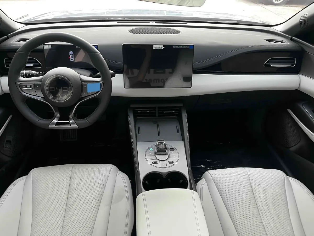 2025 BYD Seal06 1.5L 101HP L4 E-CVT PHEV 10.08KWH,autocango,china used car exporter,china ev exporter,chinese used car exporter,chinese used ev exporter