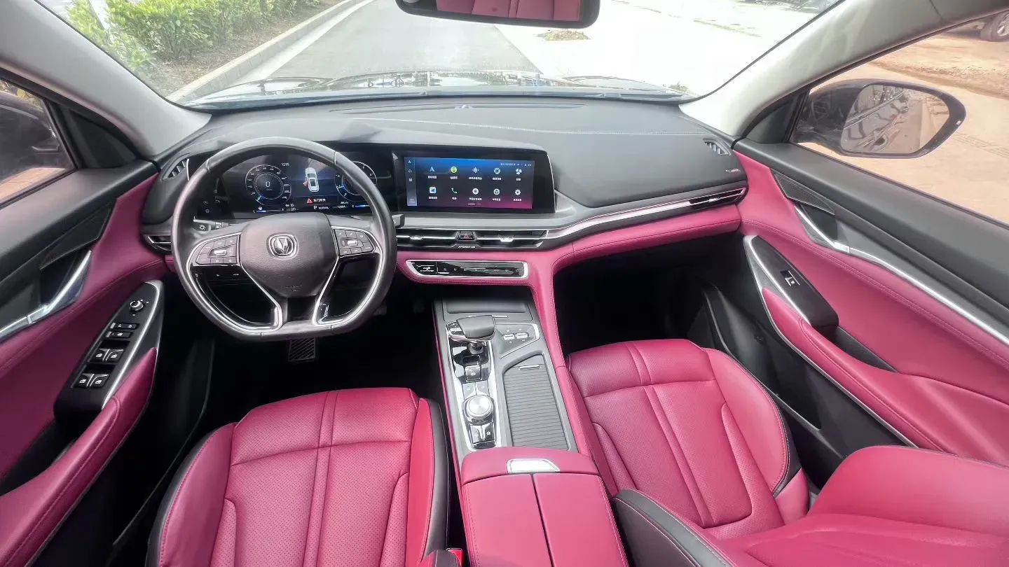 2020 ChangAn CS75 Plus 2.0T 233HP L4 8AT,autocango,china used car exporter,china ev exporter,chinese used car exporter,chinese used ev exporter