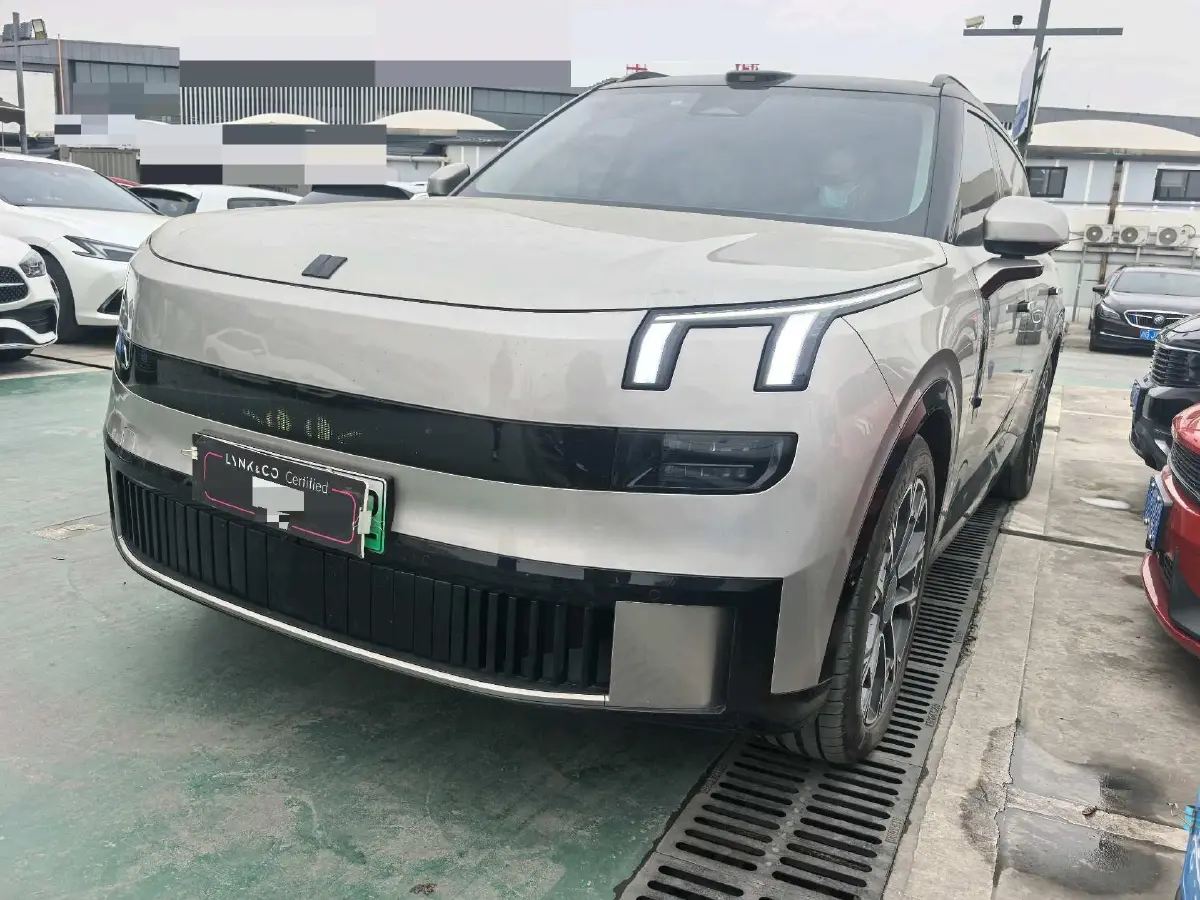 2025 LYNK&CO 900 1.5T 190HP L4 3DHT PHEV 43.3KWH