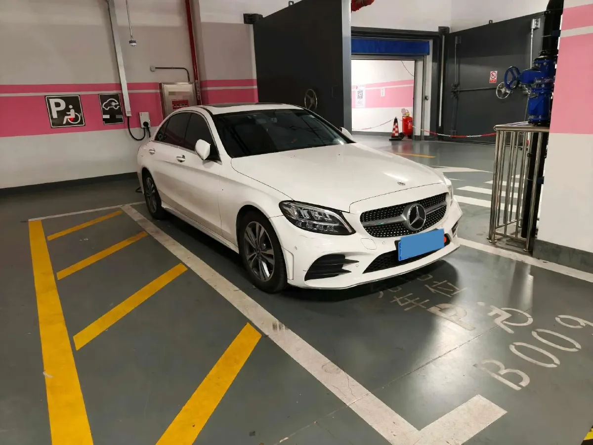 2020 Mercedes-Benz C Class 1.5T 156HP L4 9AT,autocango,china used car exporter,china ev exporter,chinese used car exporter,chinese used ev exporter