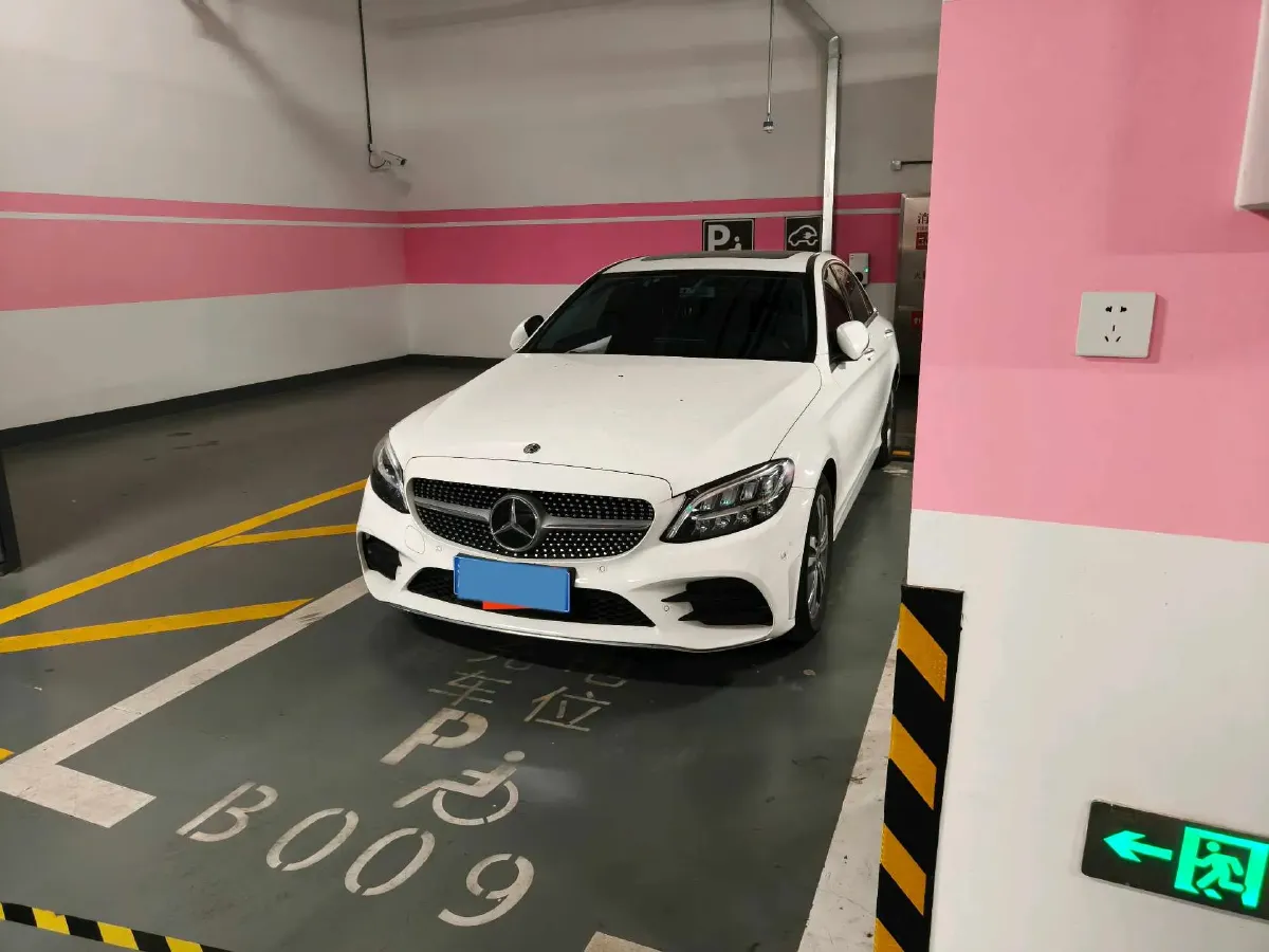 2020 Mercedes-Benz C Class 1.5T 156HP L4 9AT,autocango,china used car exporter,china ev exporter,chinese used car exporter,chinese used ev exporter