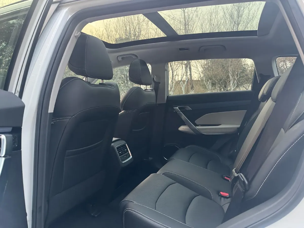 2022 Geely Azkarra 1.8T 184HP L4 7DCT,autocango,china used car exporter,china ev exporter,chinese used car exporter,chinese used ev exporter