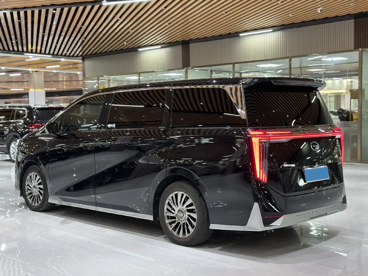 2023 GAC Trumpchi M8 2.0T 190HP L4 E-CVT Hybrid,autocango,china used car exporter,china ev exporter,chinese used car exporter,chinese used ev exporter