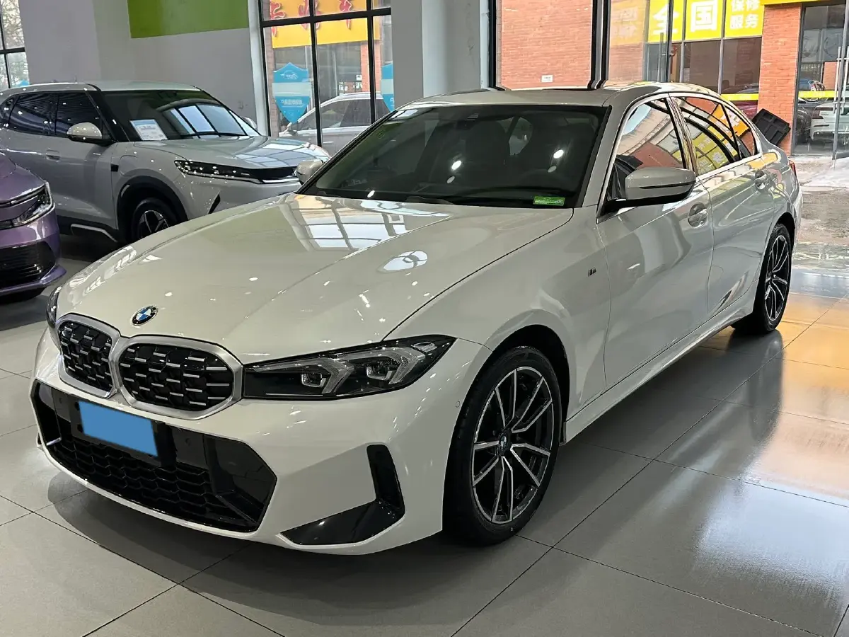 2024 BMW 3 Series 2.0T 184HP L4 8AT