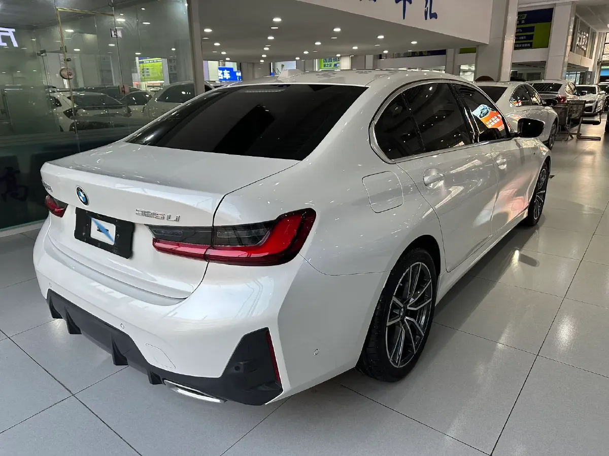 2024 BMW 3 Series 2.0T 184HP L4 8AT,autocango,china used car exporter,china ev exporter,chinese used car exporter,chinese used ev exporter