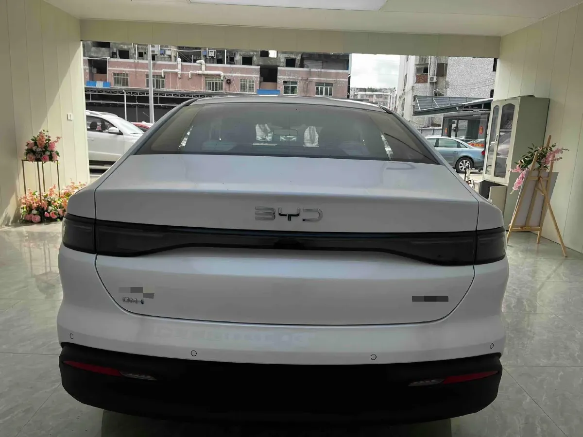 2025 BYD Seal05 DM-i 1.5L 101HP L4 E-CVT PHEV 7.68KWH,autocango,china used car exporter,china ev exporter,chinese used car exporter,chinese used ev exporter