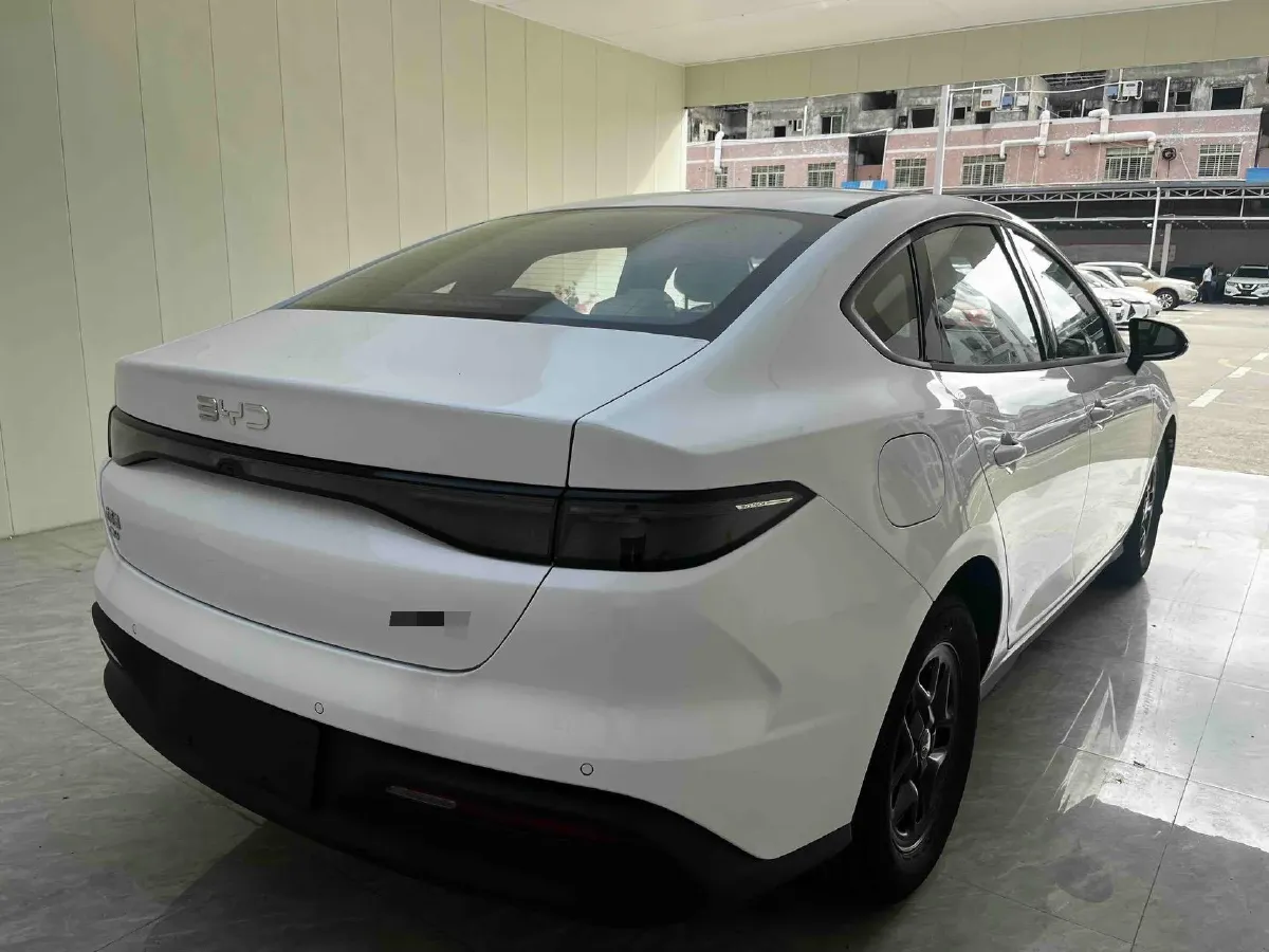 2025 BYD Seal05 DM-i 1.5L 101HP L4 E-CVT PHEV 7.68KWH,autocango,china used car exporter,china ev exporter,chinese used car exporter,chinese used ev exporter